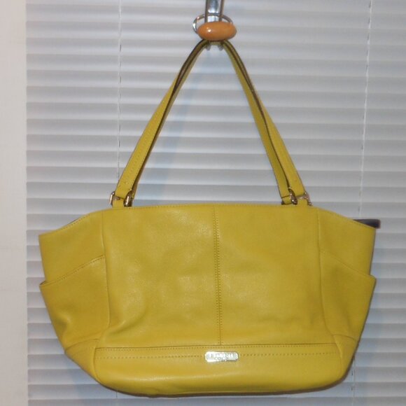 new Coach F23284 genuine lether handbag - Picture 3 of 7